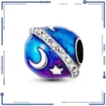 Privjesak za narukvicu okrugli sa motivom mjeseca i manje zvijezdice