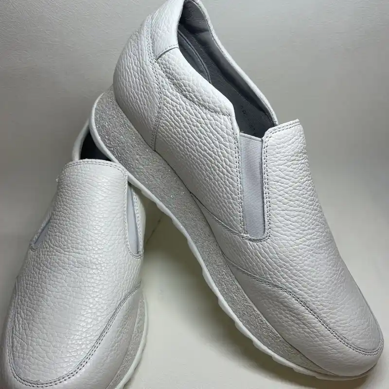 5-11 copy-zenske-tene-patike Kožne ženske tene, boja bijela bez pertli - Image 1