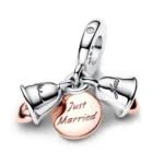 Privjesak za narukvicu, rose gold viseći u obliku zvona i natpisom just married