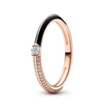 Ženski prsten, rose gold sa kombinacijom crne boje